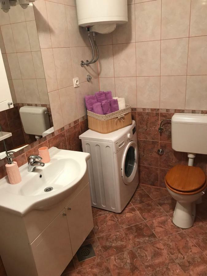 Veliko Brdo Apartment *