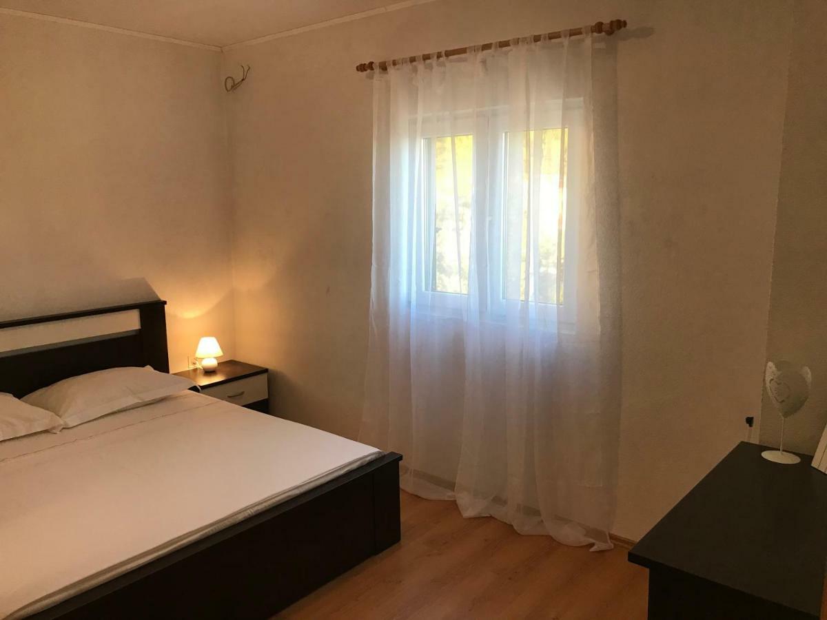 Veliko Brdo Apartment